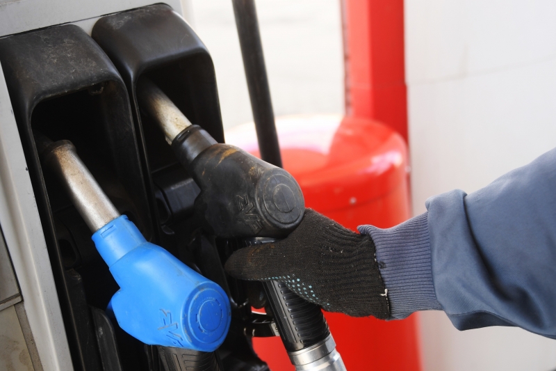 Рост розничных цен на бензин в России замедлился