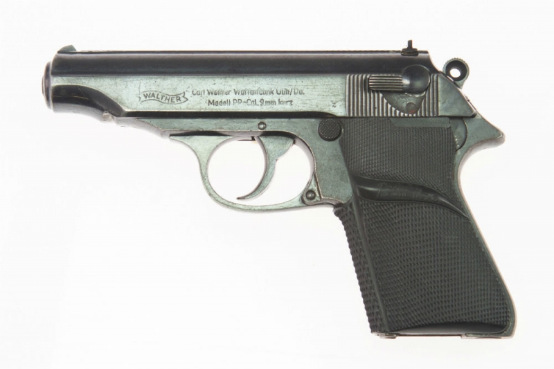 Пистолет "Вальтер PP" Джеймса Бонда продадут на аукционе