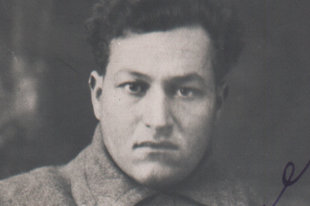 Во время войны Георгий Кузьмицкий печатался в газете "Красное знамя" и других фронтовых газетах