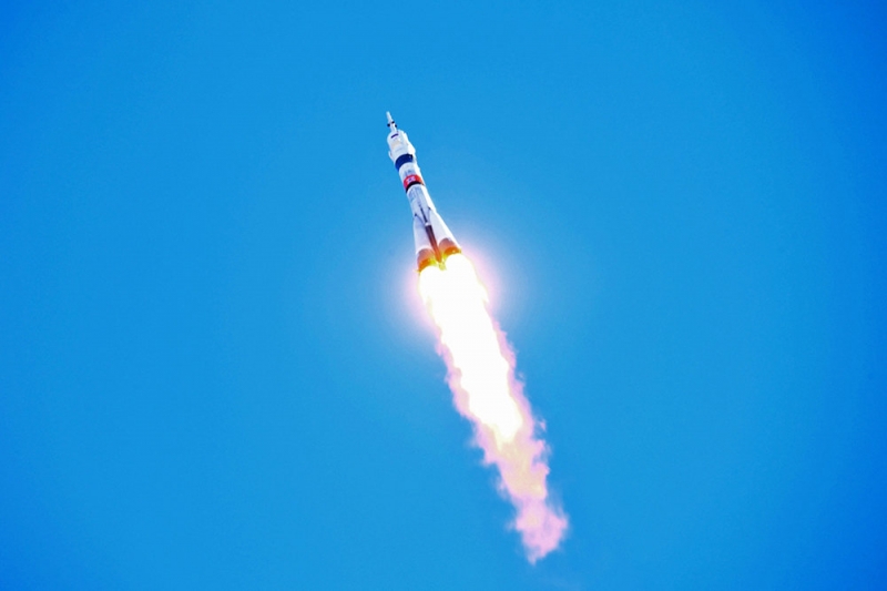 Россия рассчитывает запустить в космос четырех туристов в 2022-2023 годах