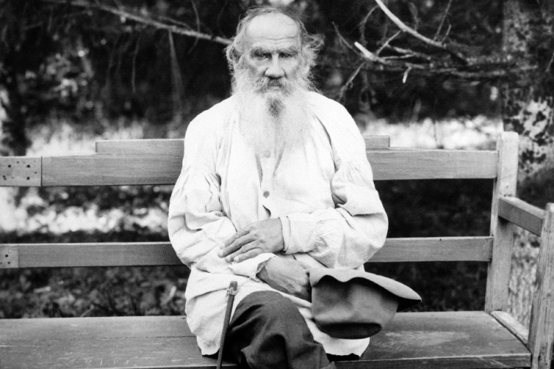 120 лет назад Льва Толстого "отлучили" от Церкви