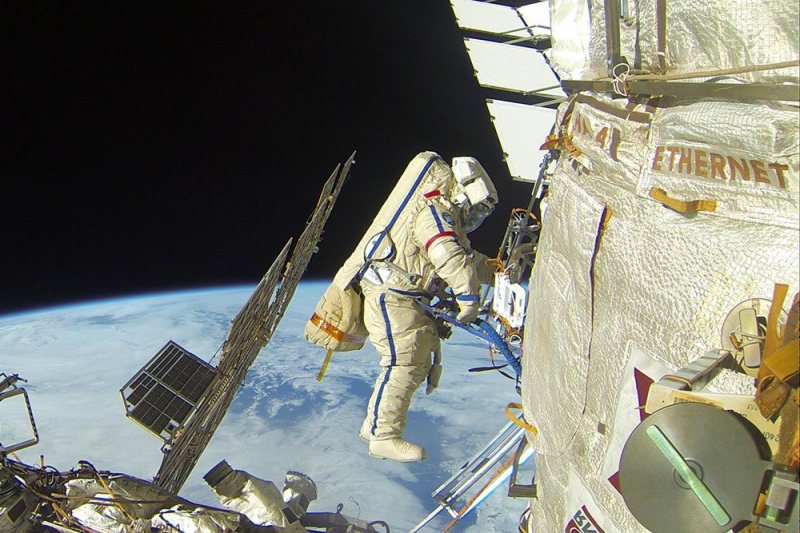Около десяти выходов в открытый космос проведут российские космонавты